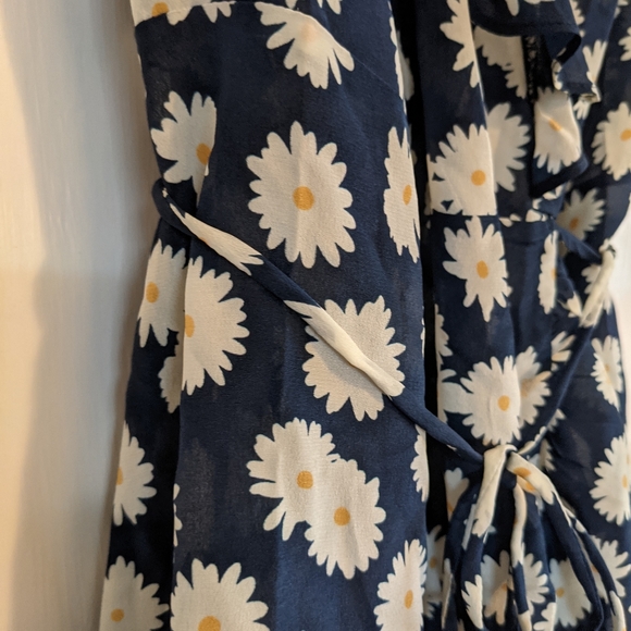 réalisation par blue w/daisy's silk wrap dress - Picture 6 of 9